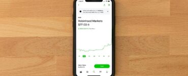 Deconstructing Robinhood’s Business Model Featured Image by Andrew Neel