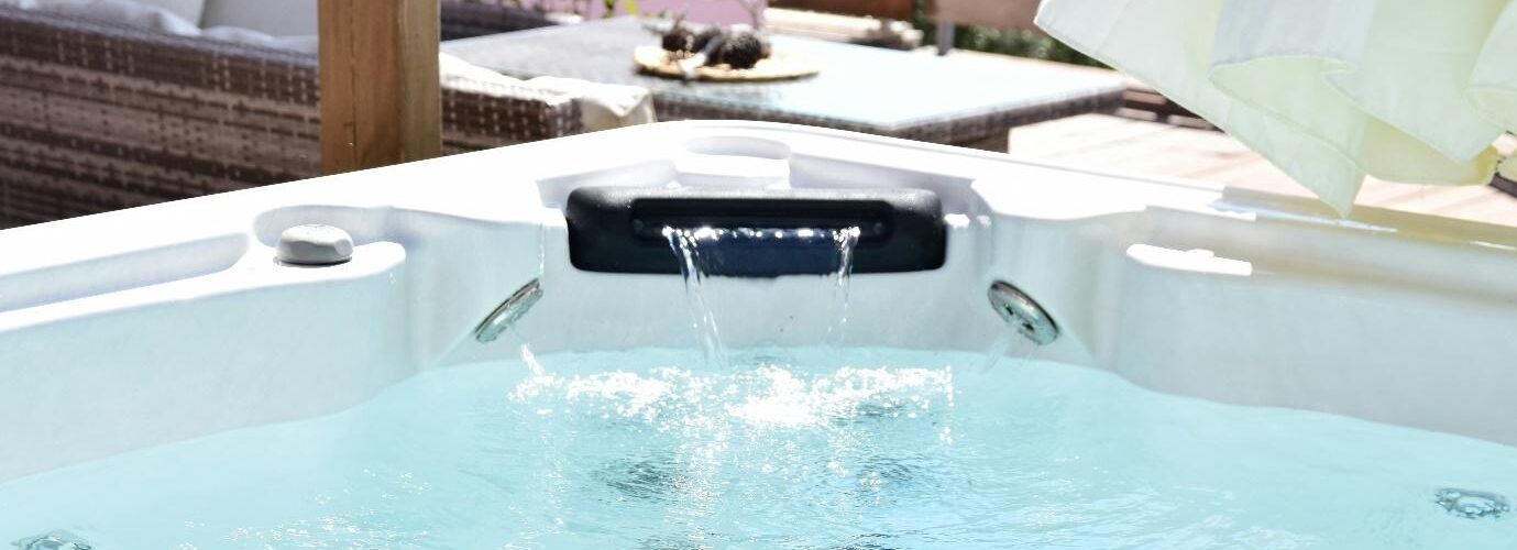 Best Hot Tub Brands Featured Image by Zoe Stefanatou