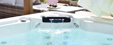 Best Hot Tub Brands Featured Image by Zoe Stefanatou