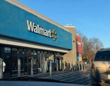 Walmart Target Market Featured Image by David Montero