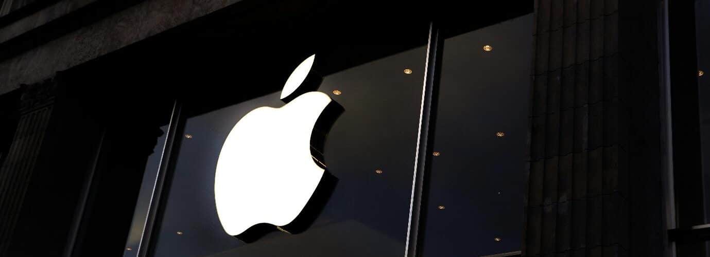 Who Owns Apple Featured Image by Laurenz Heymann