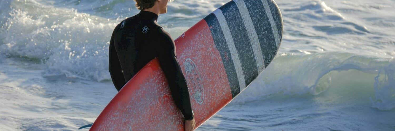 Best Wetsuits for Surfing sarah sheedy unsplash